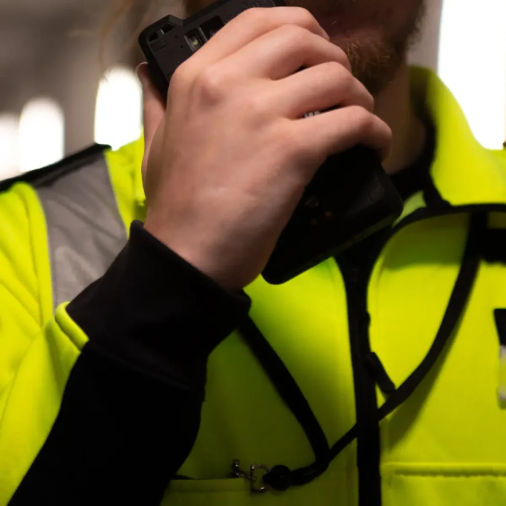 f1020-flex-point-security-inc-plnauicmnio-unsplash-1